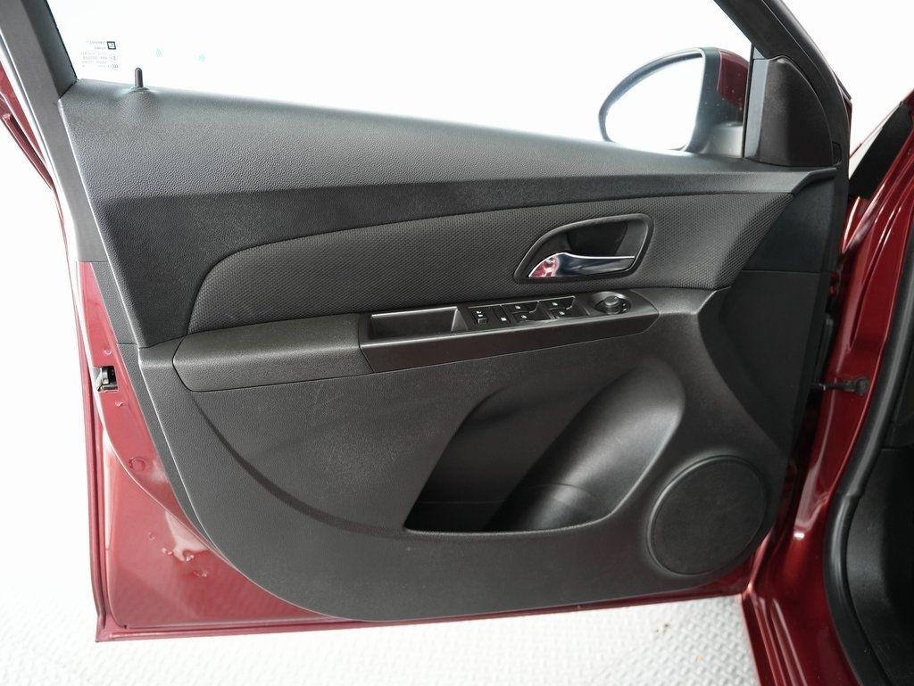 Chevrolet Cruze Limited 4dr Sdn Auto LT w/1LT 2016