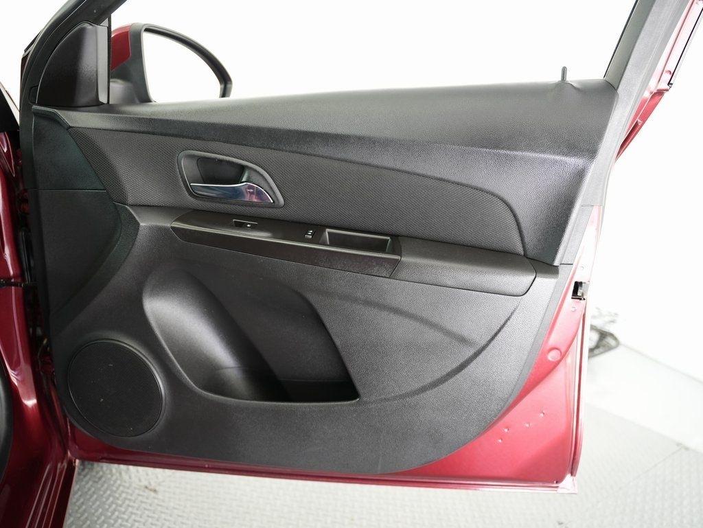 Chevrolet Cruze Limited 4dr Sdn Auto LT w/1LT 2016