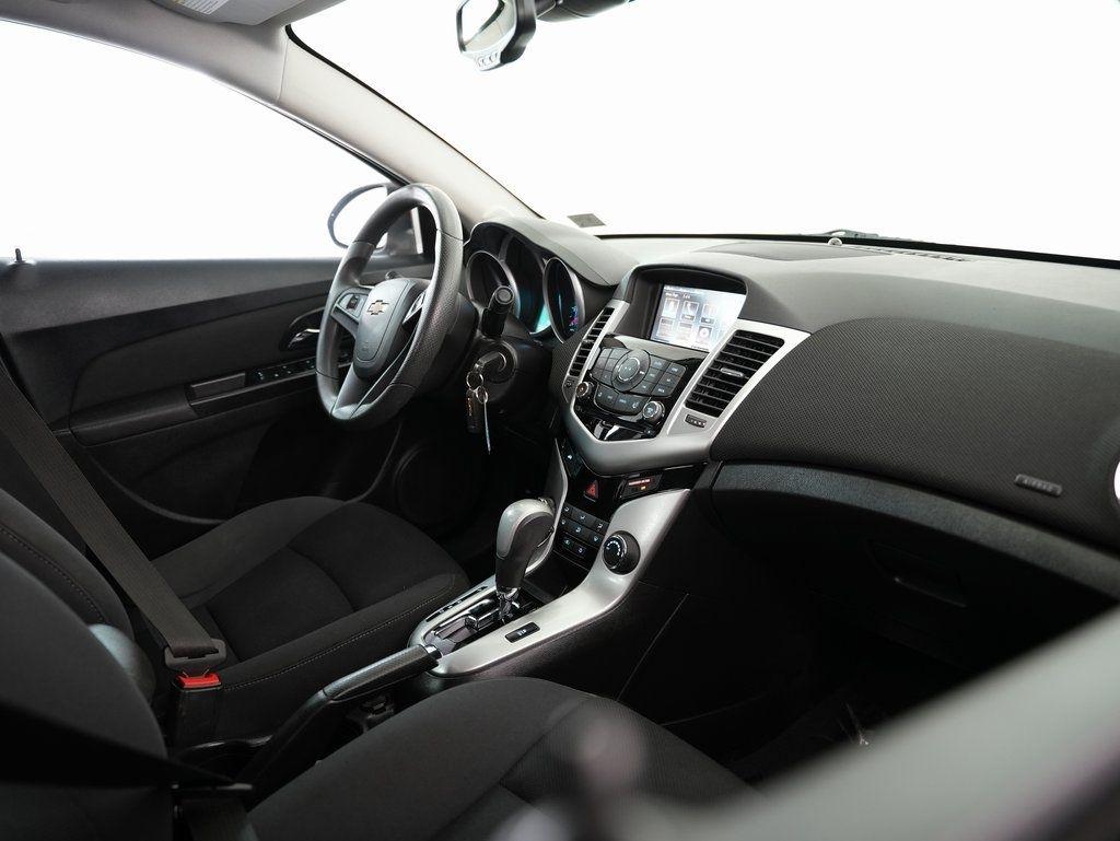 Chevrolet Cruze Limited 4dr Sdn Auto LT w/1LT 2016