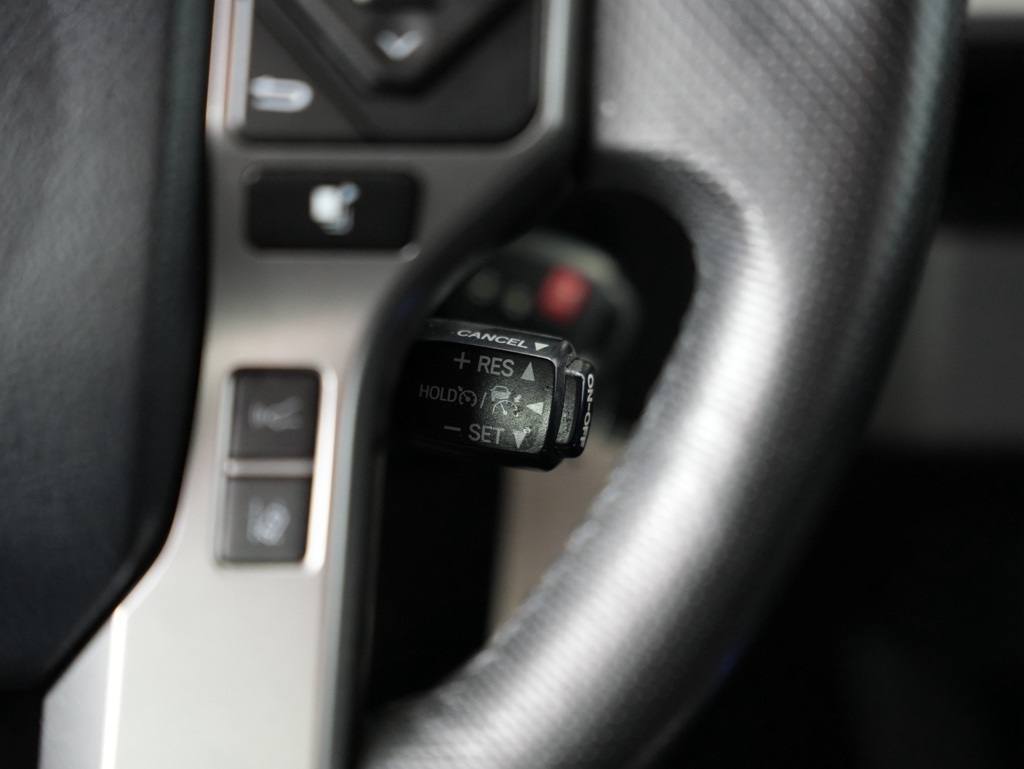 Toyota Tacoma 2WD TRD Off Road Double Cab 5' Bed V6 AT (Natl) 2019