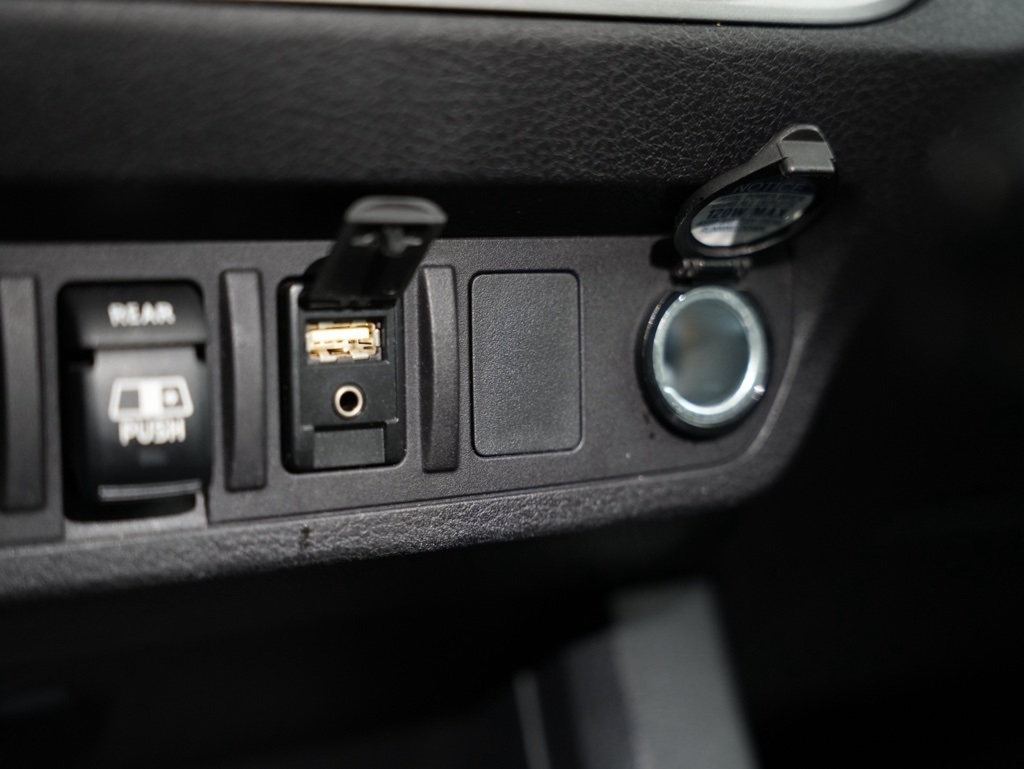 Toyota Tacoma 2WD TRD Off Road Double Cab 5' Bed V6 AT (Natl) 2019