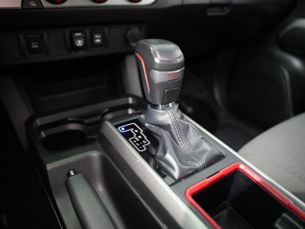 Toyota Tacoma 2WD TRD Off Road Double Cab 5' Bed V6 AT (Natl) 2019