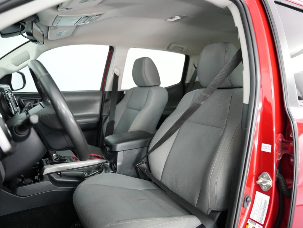 Toyota Tacoma 2WD TRD Off Road Double Cab 5' Bed V6 AT (Natl) 2019