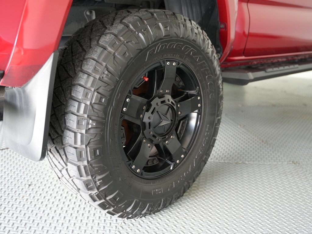 Toyota Tacoma 2WD TRD Off Road Double Cab 5' Bed V6 AT (Natl) 2019