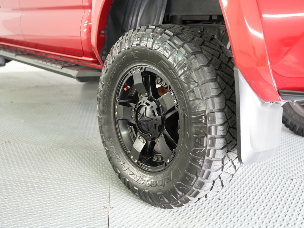 Toyota Tacoma 2WD TRD Off Road Double Cab 5' Bed V6 AT (Natl) 2019