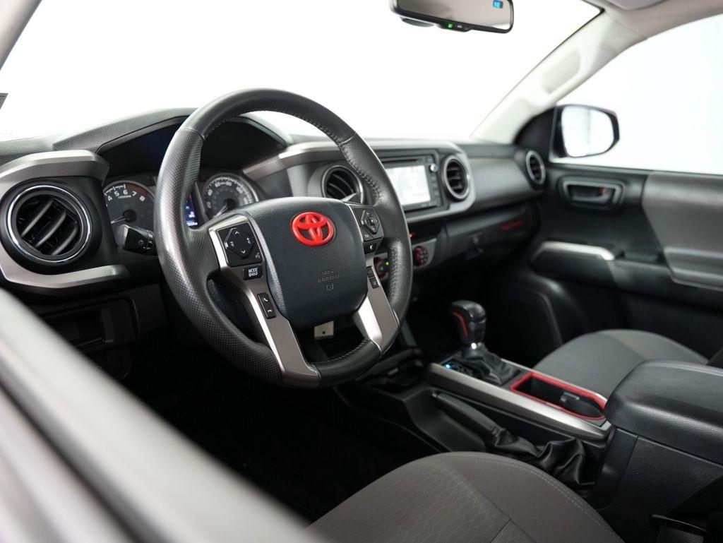 Toyota Tacoma 2WD TRD Off Road Double Cab 5' Bed V6 AT (Natl) 2019