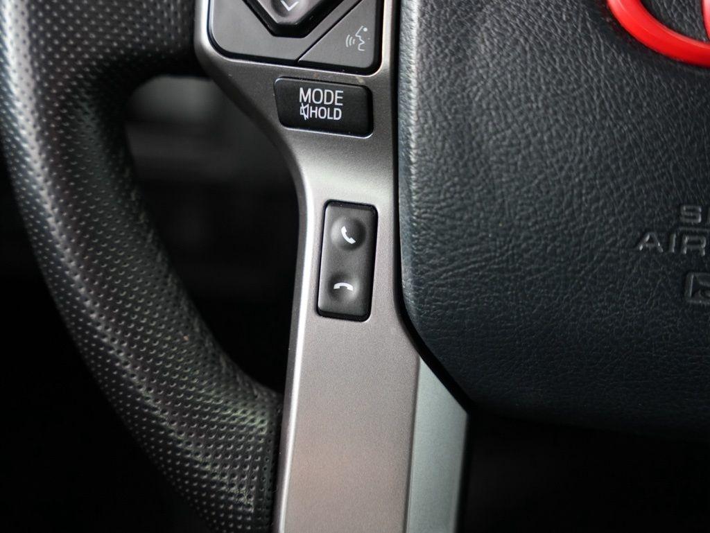 Toyota Tacoma 2WD TRD Off Road Double Cab 5' Bed V6 AT (Natl) 2019