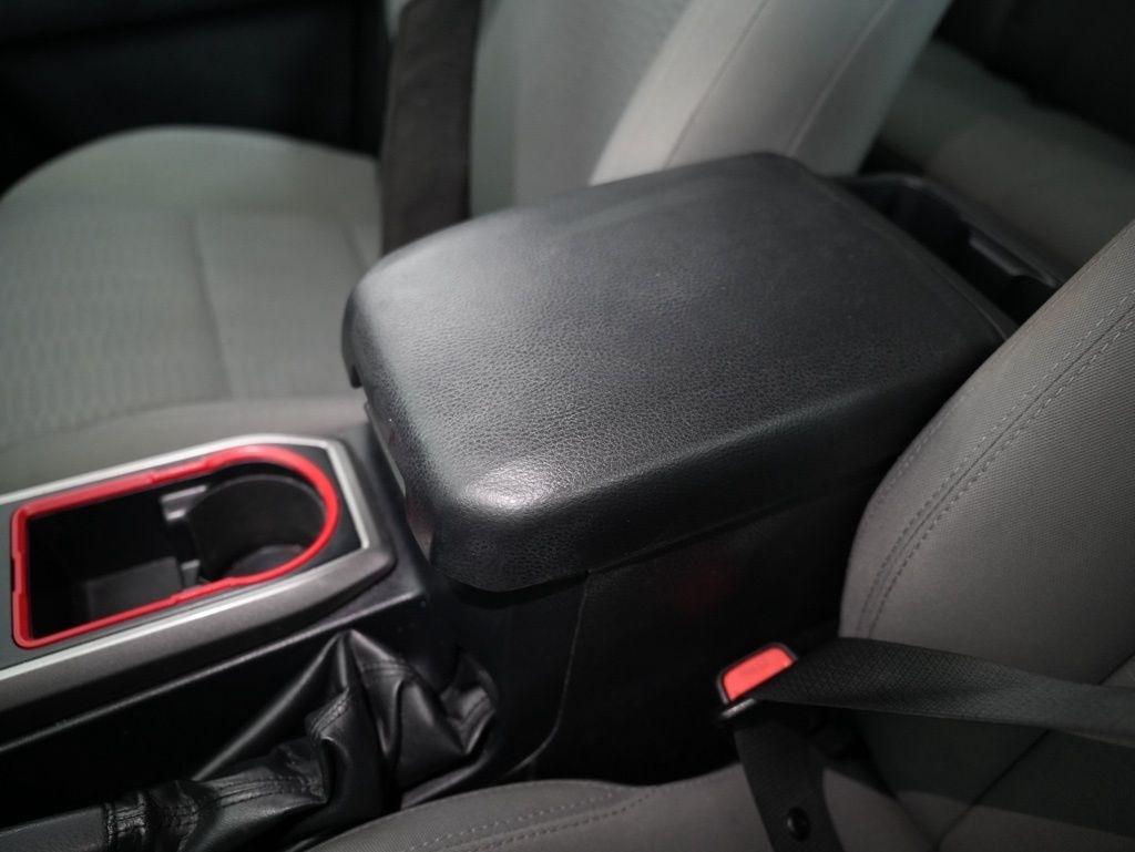 Toyota Tacoma 2WD TRD Off Road Double Cab 5' Bed V6 AT (Natl) 2019