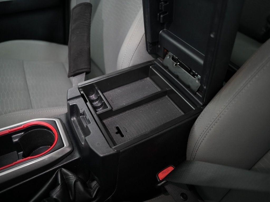 Toyota Tacoma 2WD TRD Off Road Double Cab 5' Bed V6 AT (Natl) 2019