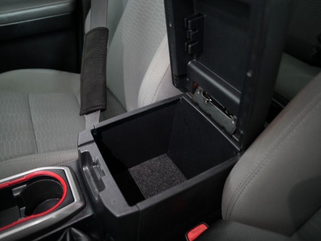 Toyota Tacoma 2WD TRD Off Road Double Cab 5' Bed V6 AT (Natl) 2019