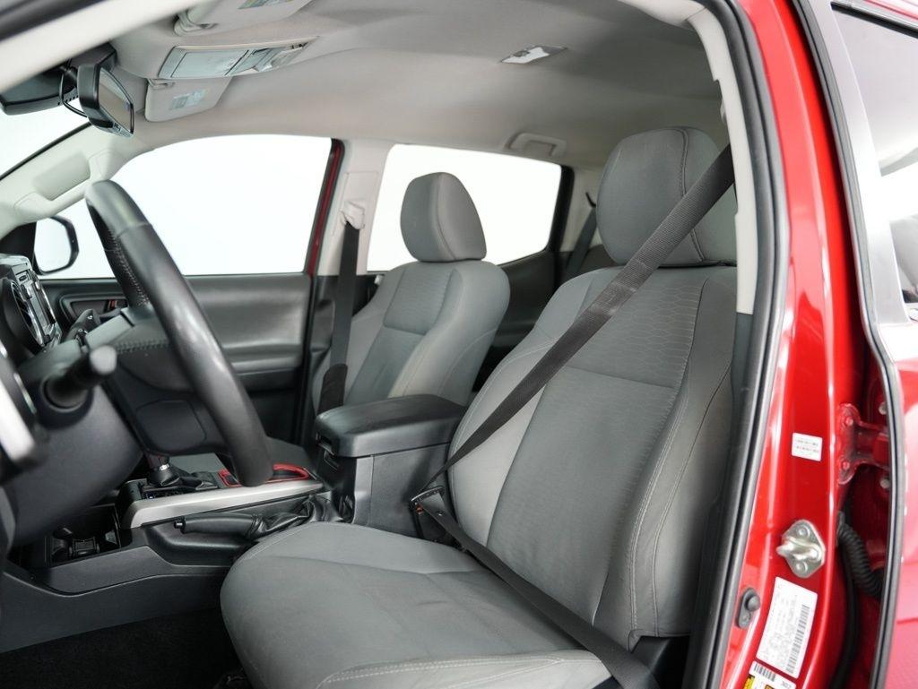 Toyota Tacoma 2WD TRD Off Road Double Cab 5' Bed V6 AT (Natl) 2019