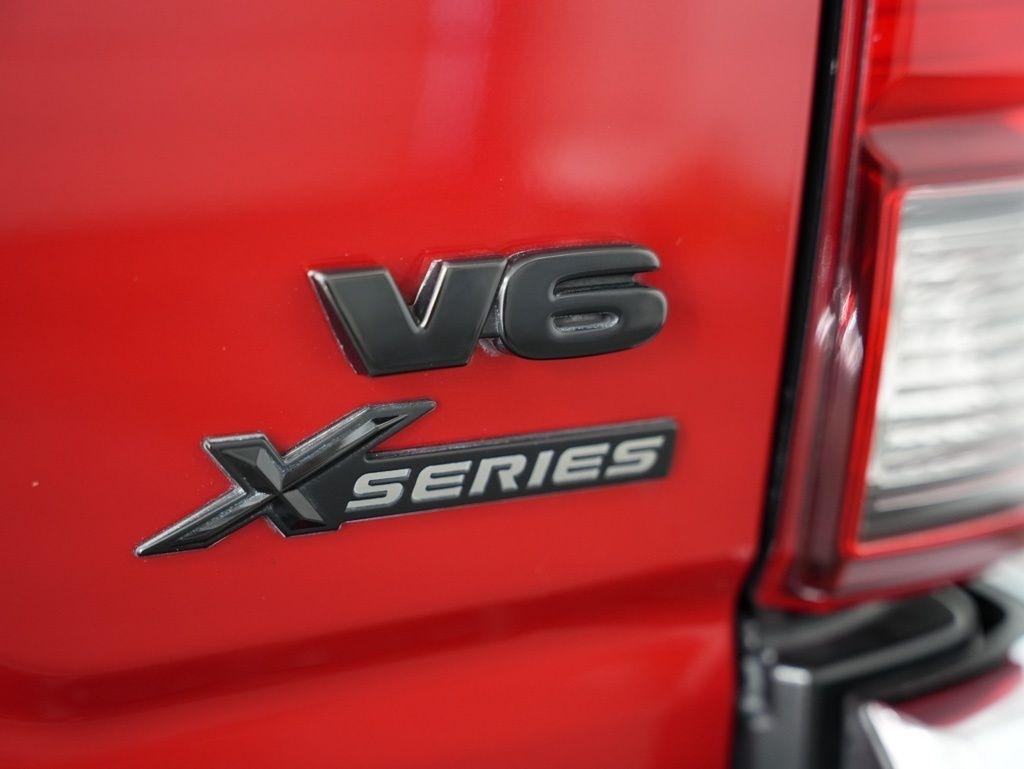 Toyota Tacoma 2WD TRD Off Road Double Cab 5' Bed V6 AT (Natl) 2019