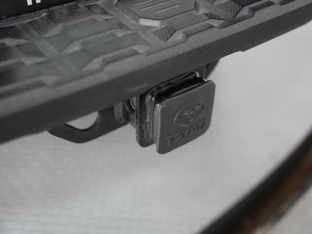 Toyota Tacoma 2WD TRD Off Road Double Cab 5' Bed V6 AT (Natl) 2019