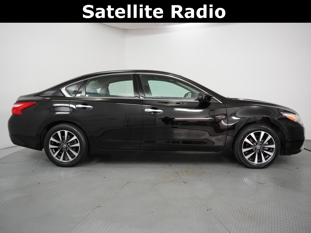 Nissan Altima 2.5 SV Sedan 2017