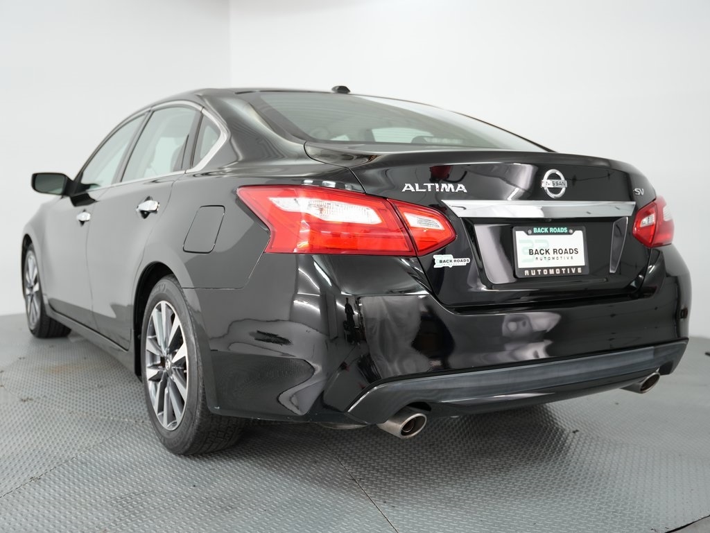 Nissan Altima 2.5 SV Sedan 2017