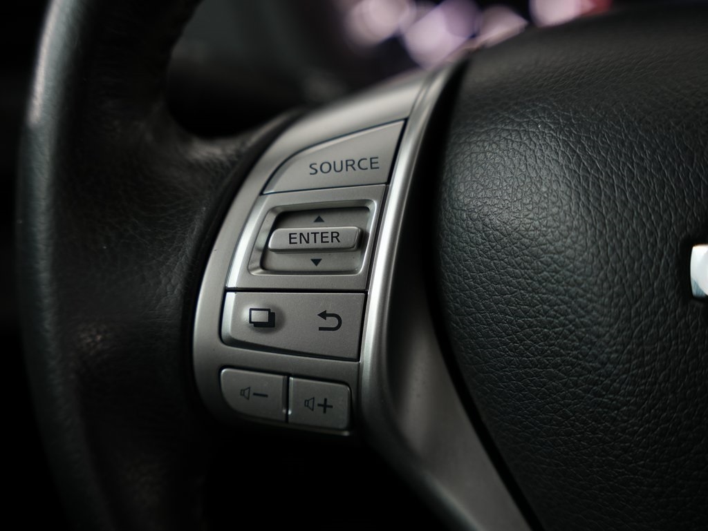 Nissan Altima 2.5 SV Sedan 2017