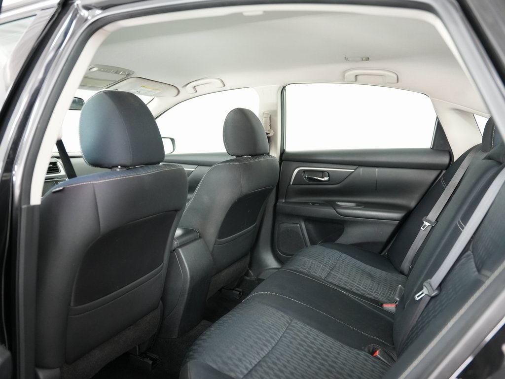 Nissan Altima 2.5 SV Sedan 2017