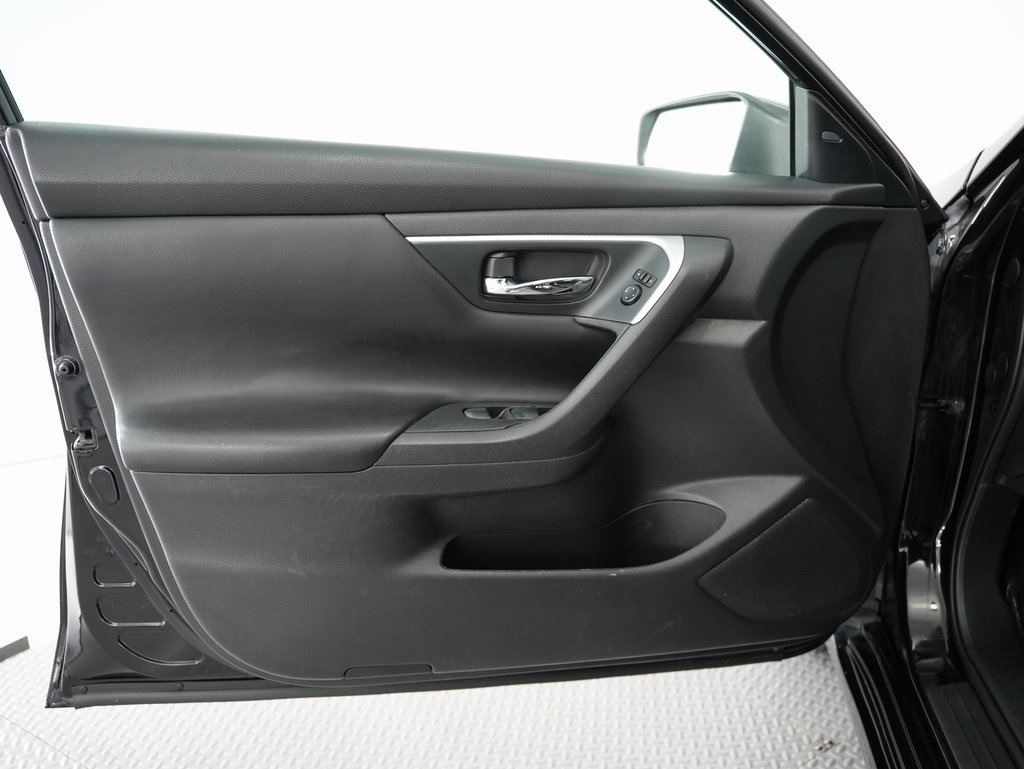 Nissan Altima 2.5 SV Sedan 2017