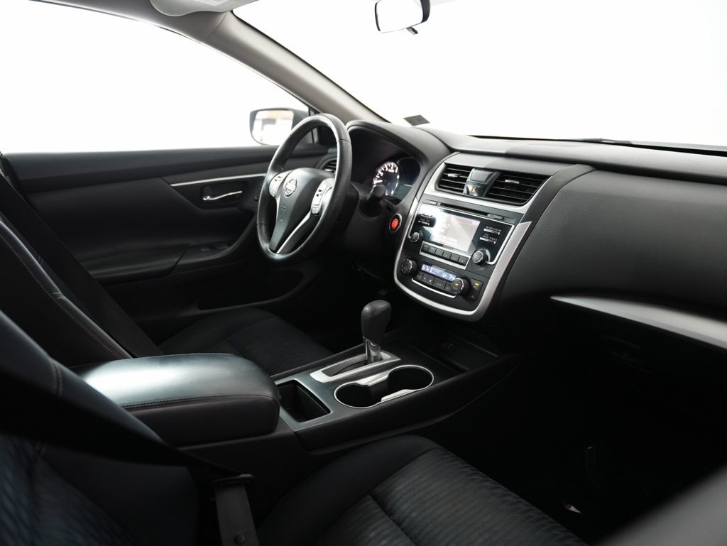 Nissan Altima 2.5 SV Sedan 2017