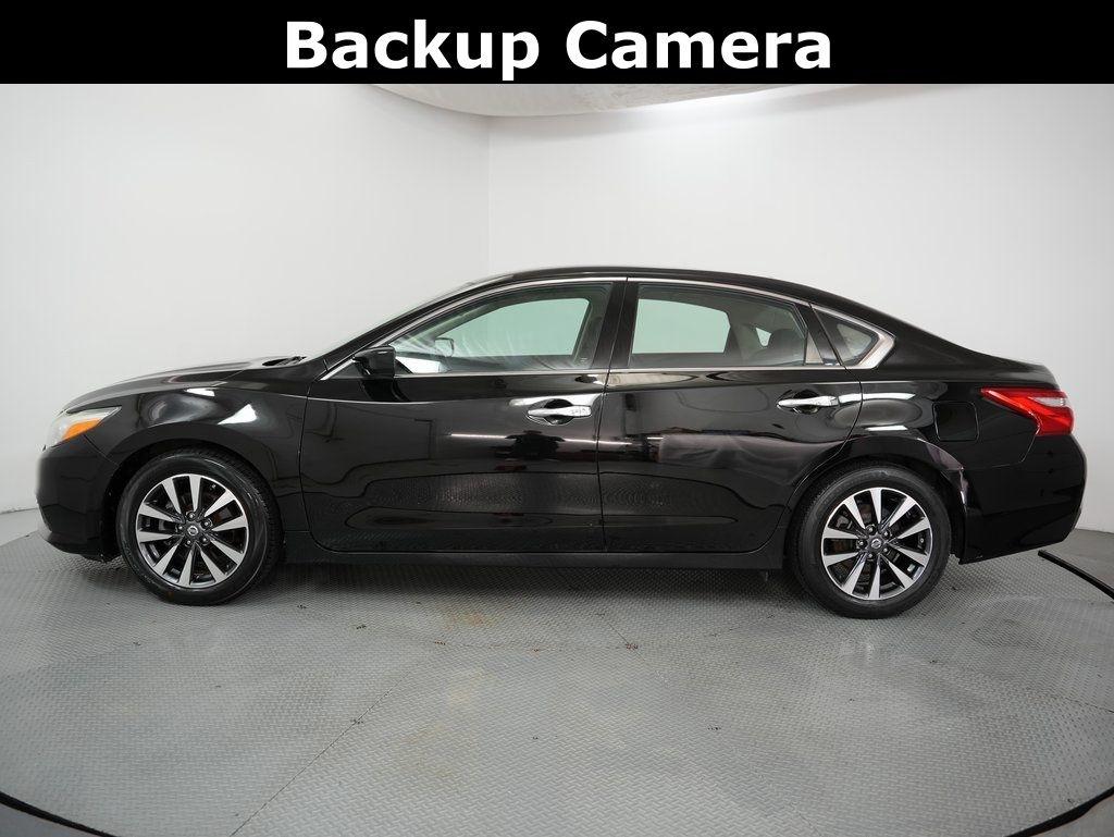 Nissan Altima 2.5 SV Sedan 2017