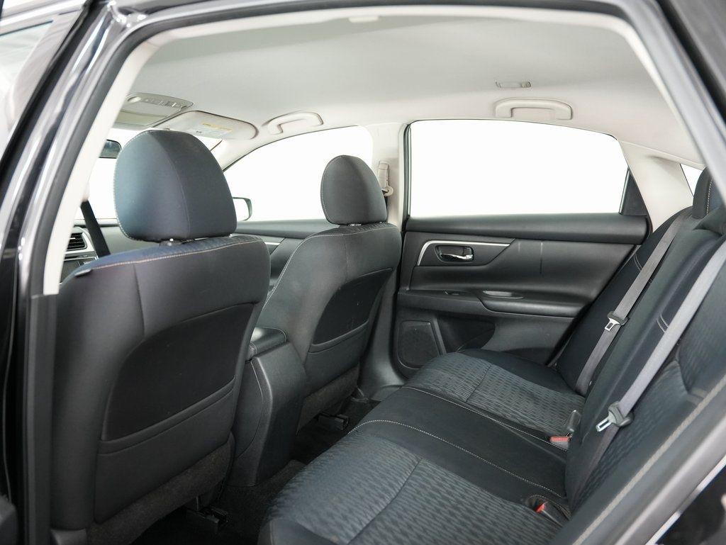 Nissan Altima 2.5 SV Sedan 2017