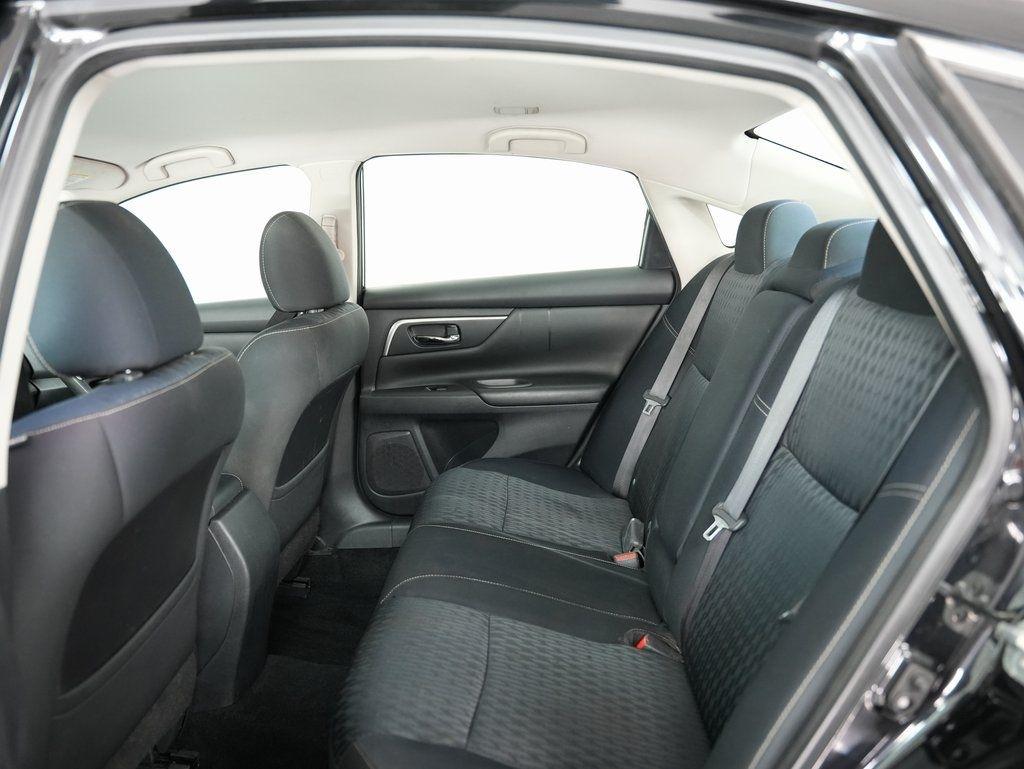 Nissan Altima 2.5 SV Sedan 2017