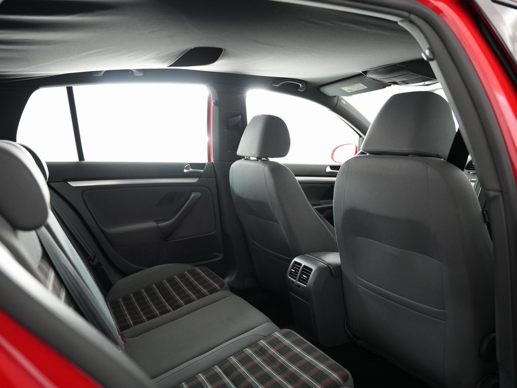 Volkswagen GTI 4dr HB DSG PZEV 2009