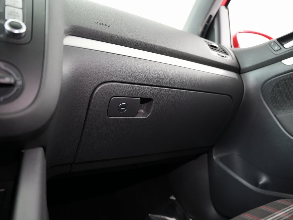 Volkswagen GTI 4dr HB DSG PZEV 2009