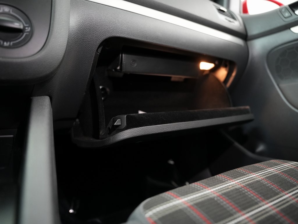 Volkswagen GTI 4dr HB DSG PZEV 2009