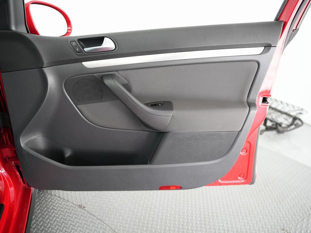 Volkswagen GTI 4dr HB DSG PZEV 2009