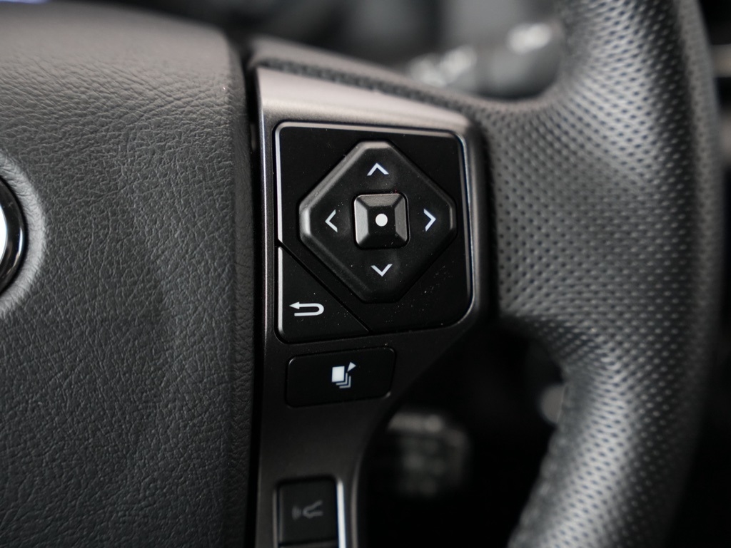 Toyota Tacoma 4WD TRD Off Road Double Cab 5' Bed V6 MT (Natl) 2023