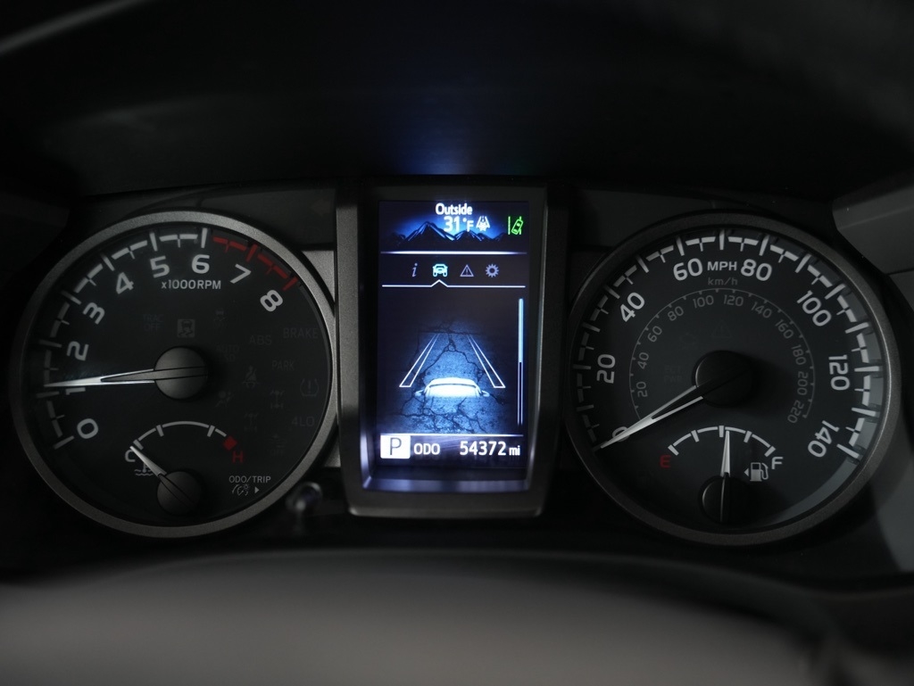 Toyota Tacoma 4WD TRD Off Road Double Cab 5' Bed V6 MT (Natl) 2023