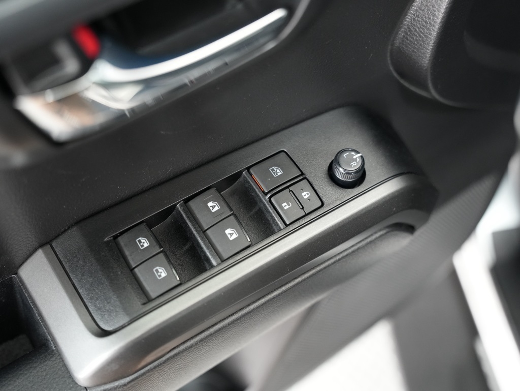 Toyota Tacoma 4WD TRD Off Road Double Cab 5' Bed V6 MT (Natl) 2023