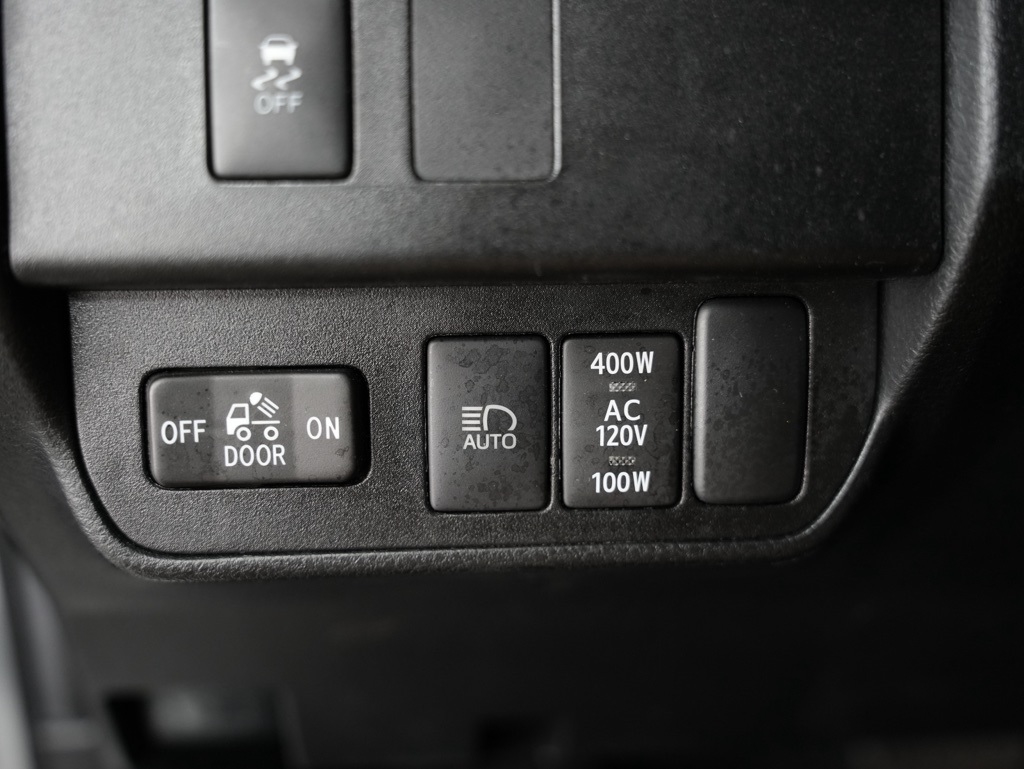 Toyota Tacoma 4WD TRD Off Road Double Cab 5' Bed V6 MT (Natl) 2023