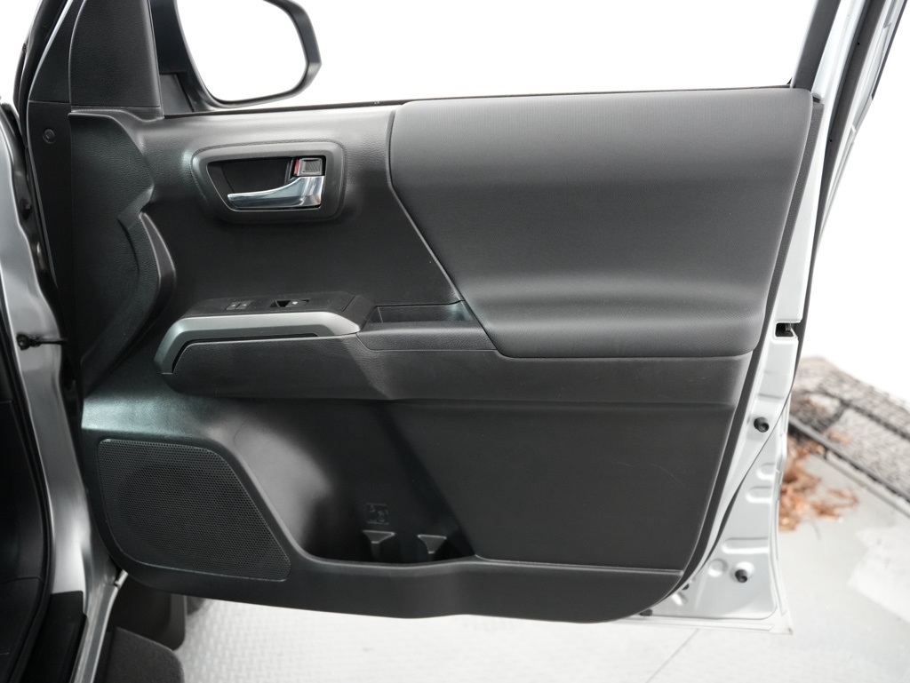 Toyota Tacoma 4WD TRD Off Road Double Cab 5' Bed V6 MT (Natl) 2023