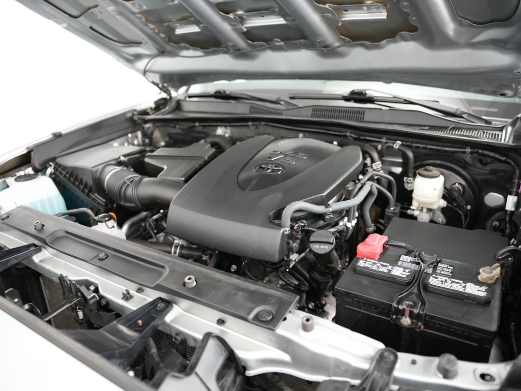 Toyota Tacoma 4WD TRD Off Road Double Cab 5' Bed V6 MT (Natl) 2023