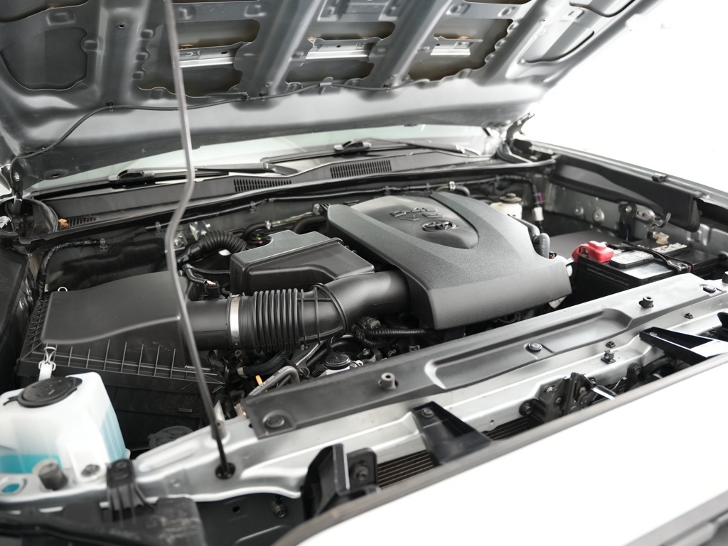 Toyota Tacoma 4WD TRD Off Road Double Cab 5' Bed V6 MT (Natl) 2023