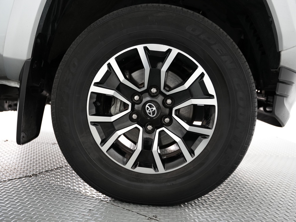 Toyota Tacoma 4WD TRD Off Road Double Cab 5' Bed V6 MT (Natl) 2023