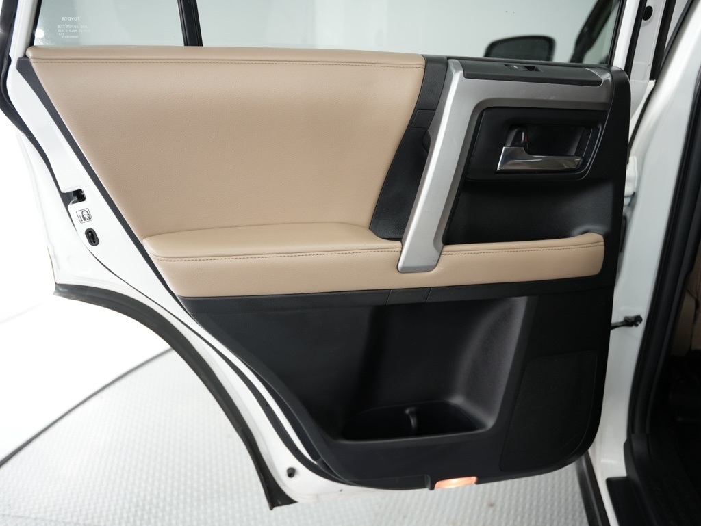 Toyota 4Runner 4WD 4dr V6 Trail Premium (Natl) 2016