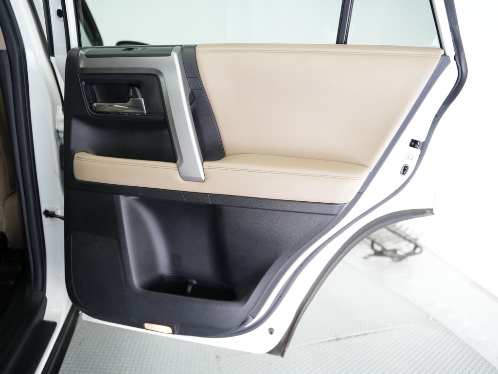 Toyota 4Runner 4WD 4dr V6 Trail Premium (Natl) 2016