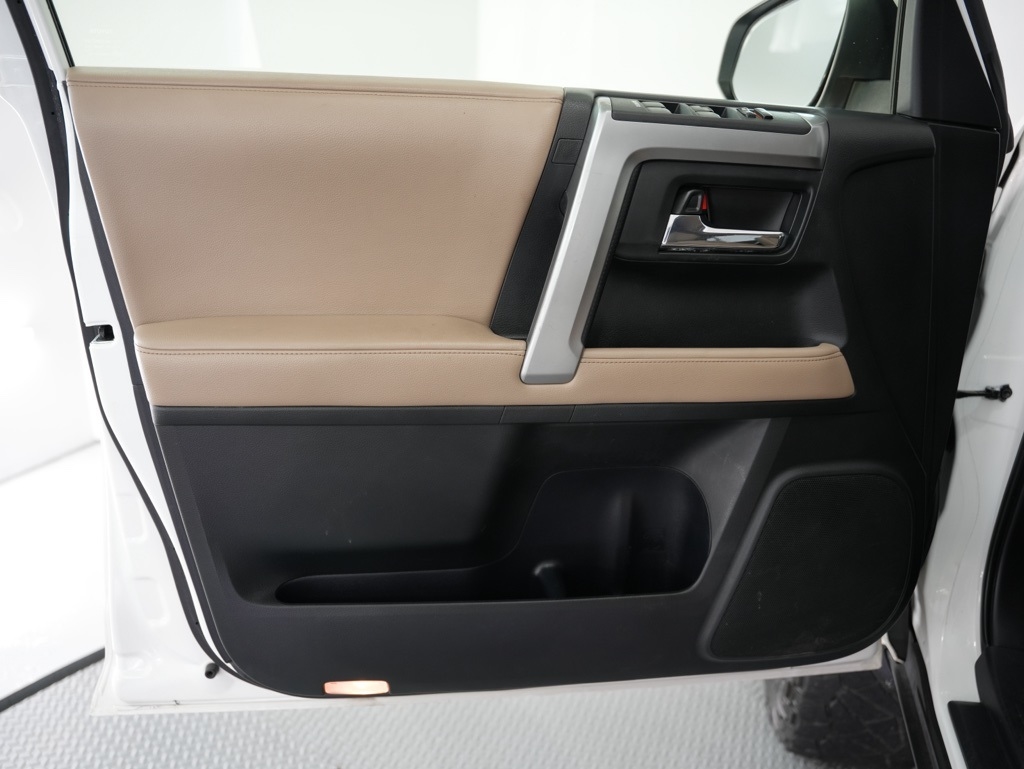 Toyota 4Runner 4WD 4dr V6 Trail Premium (Natl) 2016