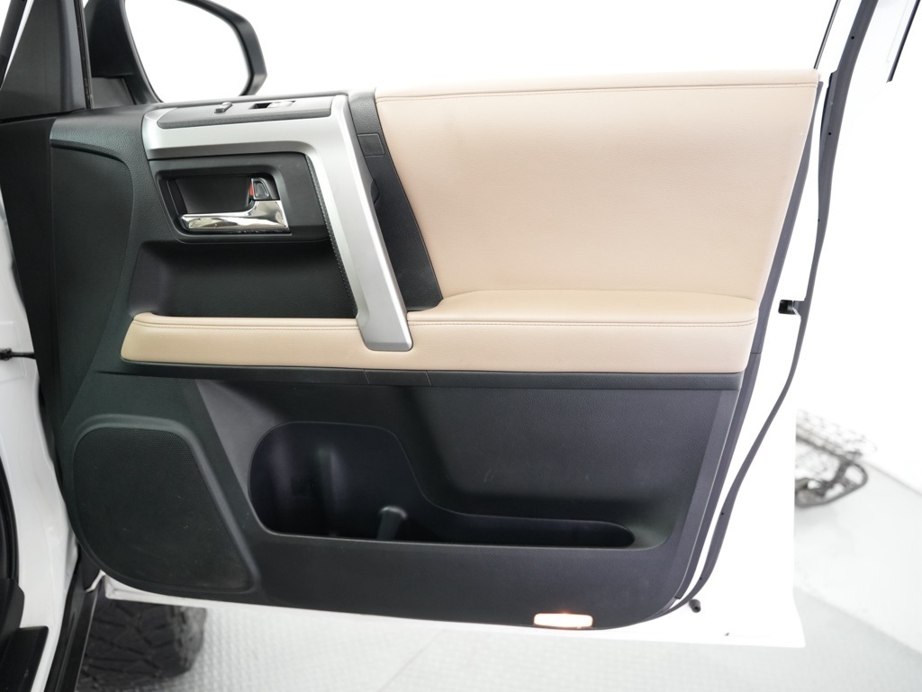 Toyota 4Runner 4WD 4dr V6 Trail Premium (Natl) 2016