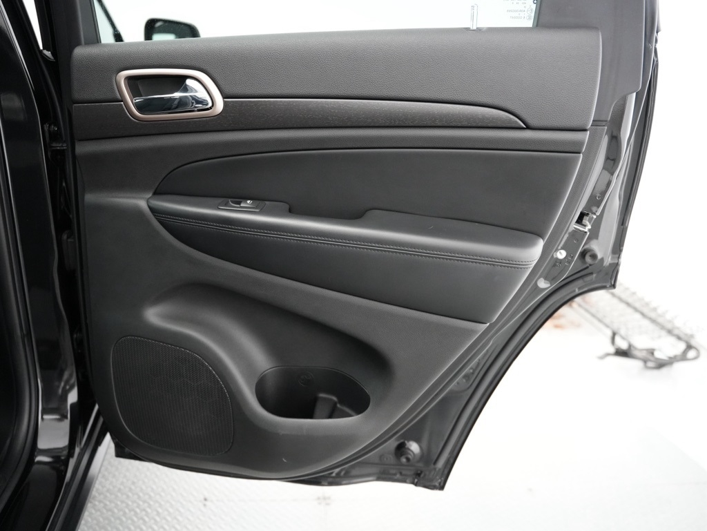 Jeep Grand Cherokee 4WD 4dr Laredo 2016