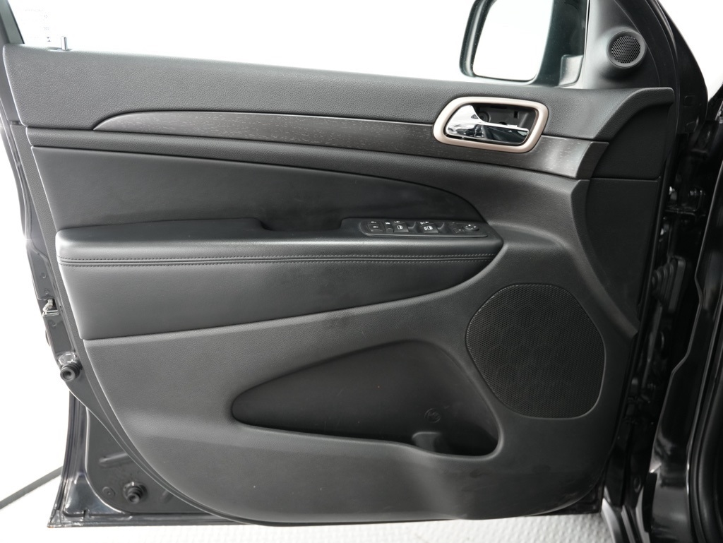 Jeep Grand Cherokee 4WD 4dr Laredo 2016