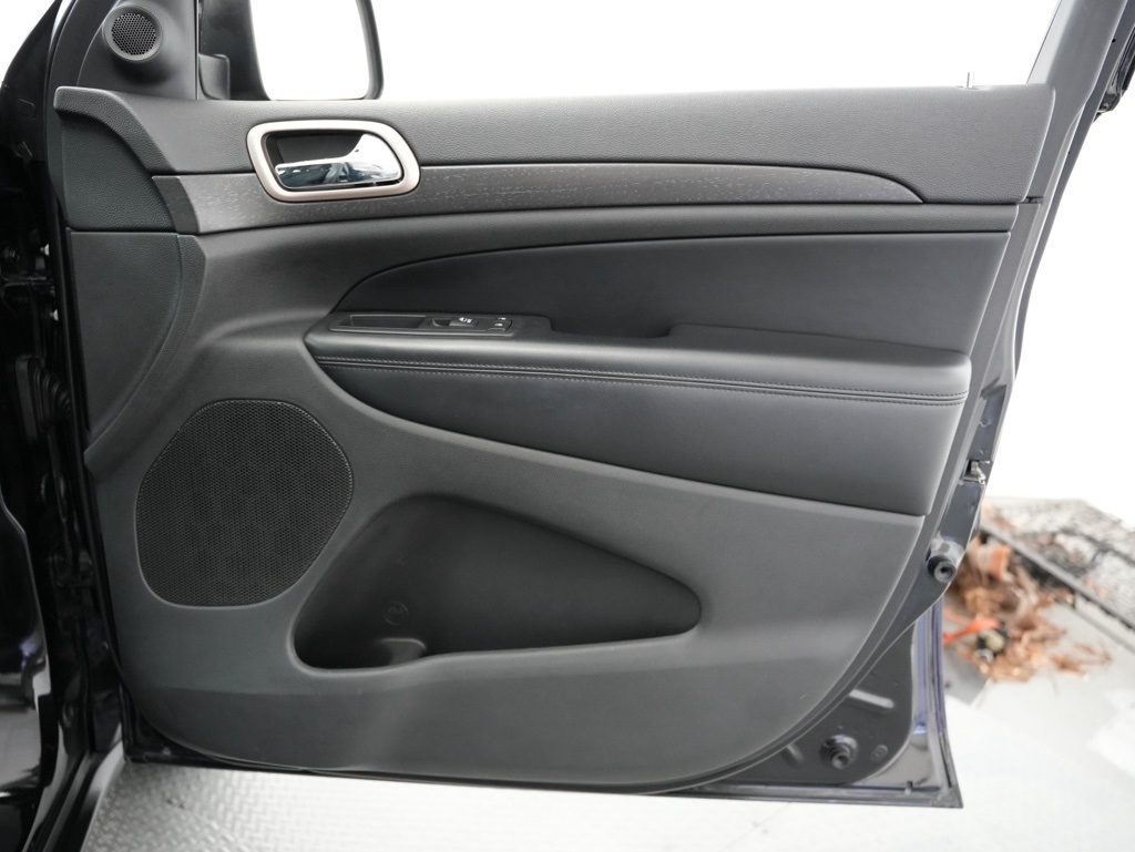 Jeep Grand Cherokee 4WD 4dr Laredo 2016