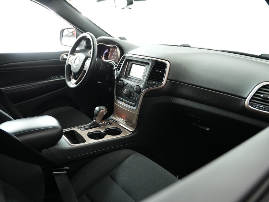 Jeep Grand Cherokee 4WD 4dr Laredo 2016