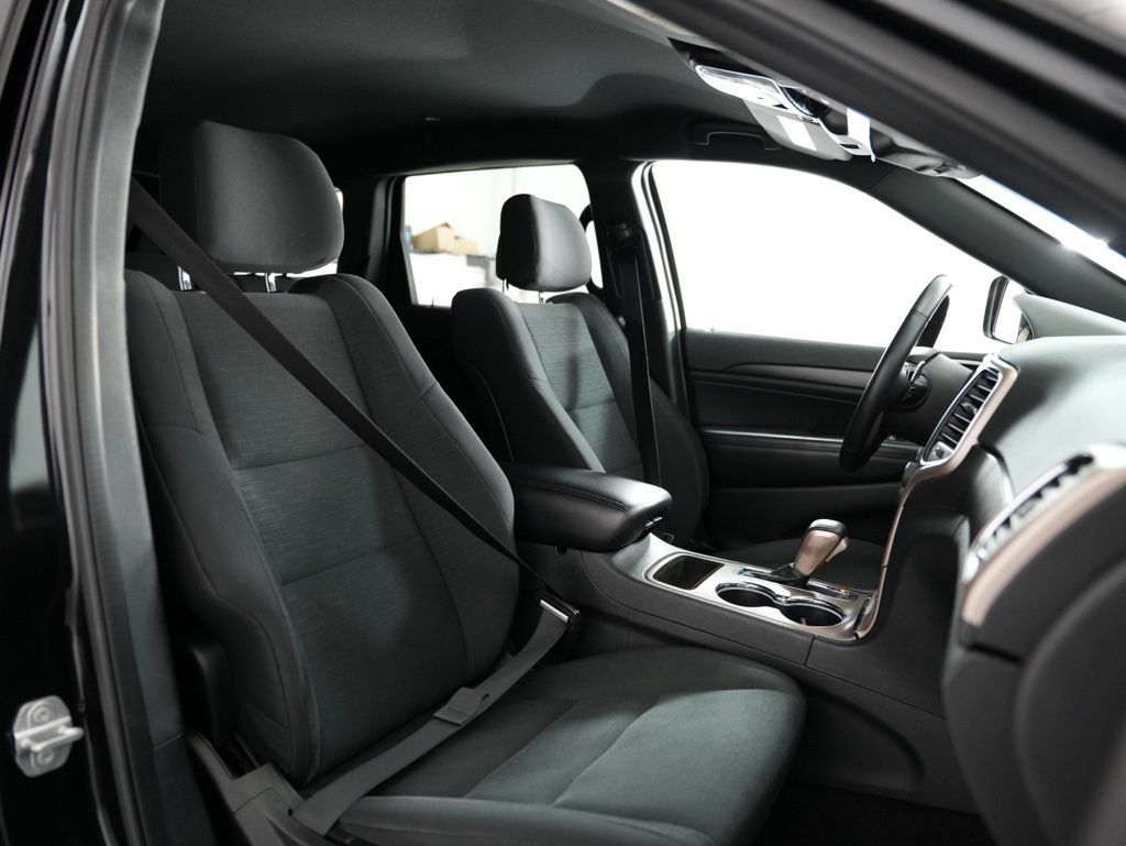 Jeep Grand Cherokee 4WD 4dr Laredo 2016