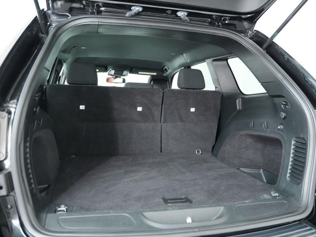 Jeep Grand Cherokee 4WD 4dr Laredo 2016