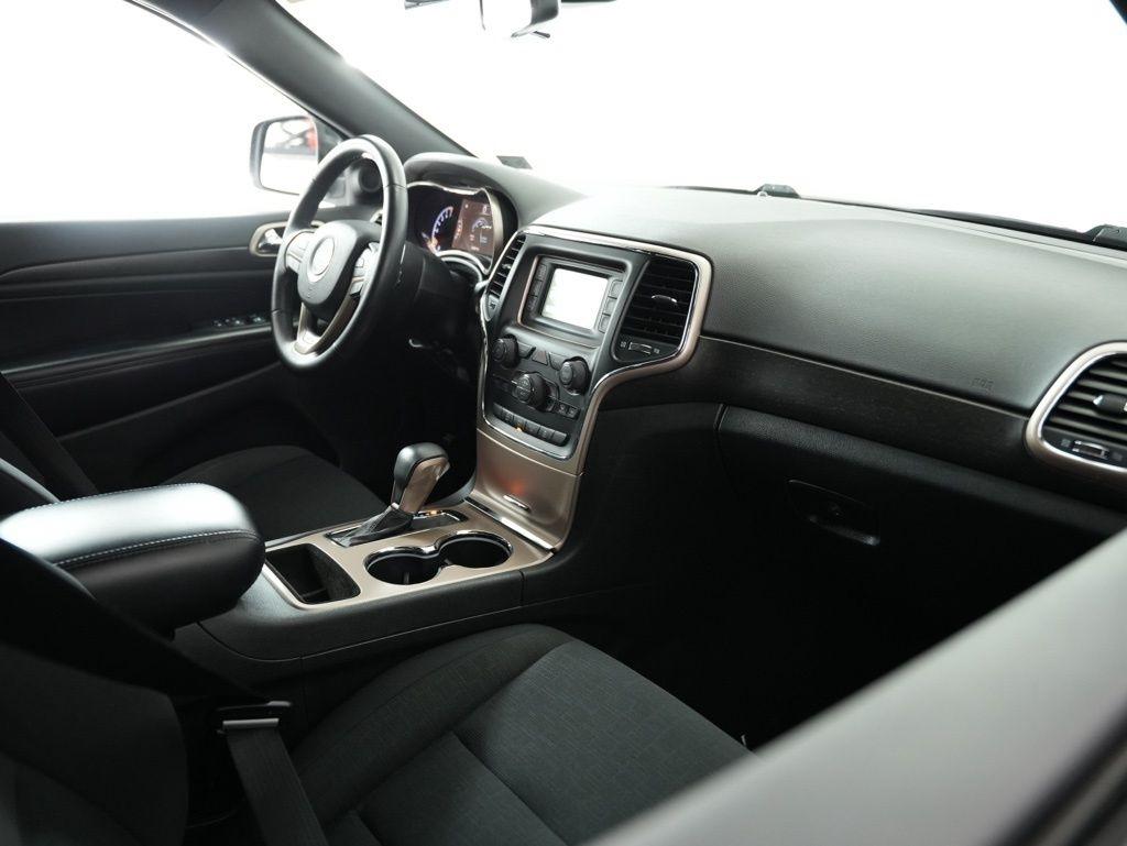 Jeep Grand Cherokee 4WD 4dr Laredo 2016