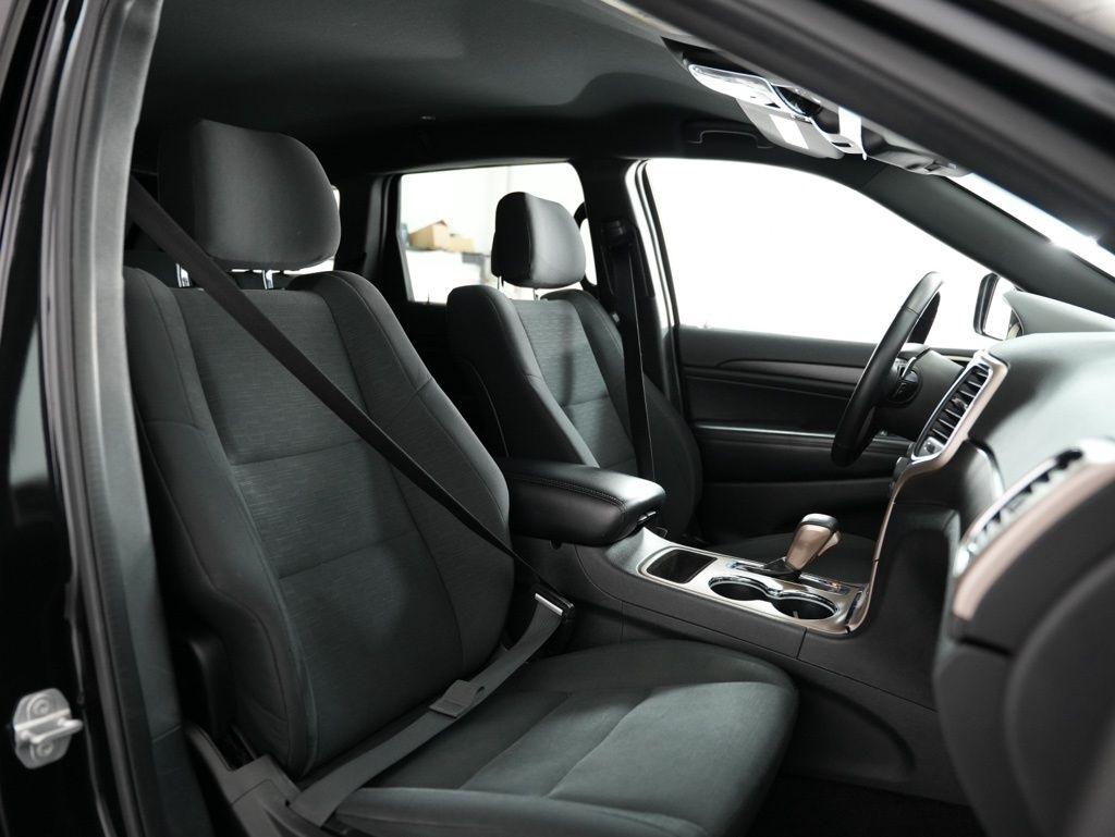 Jeep Grand Cherokee 4WD 4dr Laredo 2016